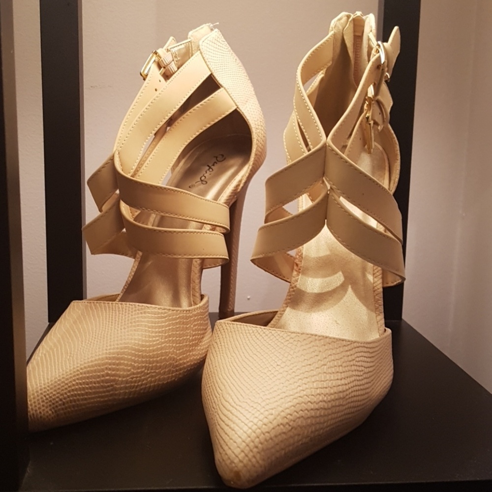 Nude Snake Heels - Picture 2 of 3